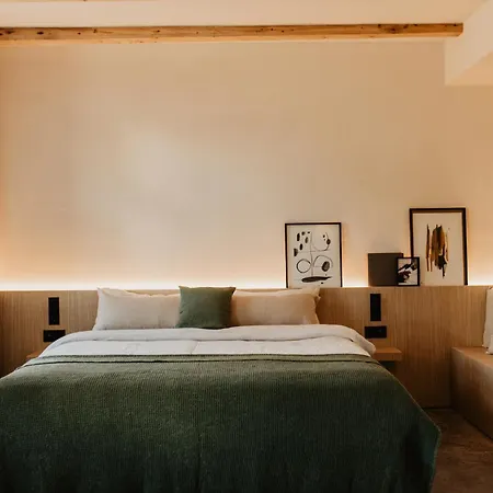 Bed & Breakfast Stil 1827 *